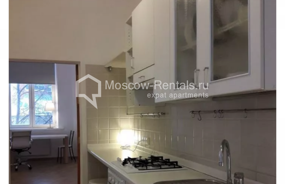 Photo #4 2-room (1 BR) apartment for <a href="http://moscow-rentals.ru/en/articles/long-term-rent" target="_blank">a long-term</a> rent
 in Russia, Moscow, Trekhprudnyi lane, 8