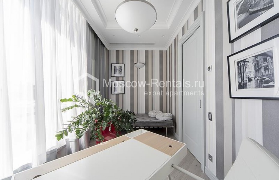 Photo #14 4-room (3 BR) apartment for <a href="http://moscow-rentals.ru/en/articles/long-term-rent" target="_blank">a long-term</a> rent
 in Russia, Moscow, New Arbat str, 27