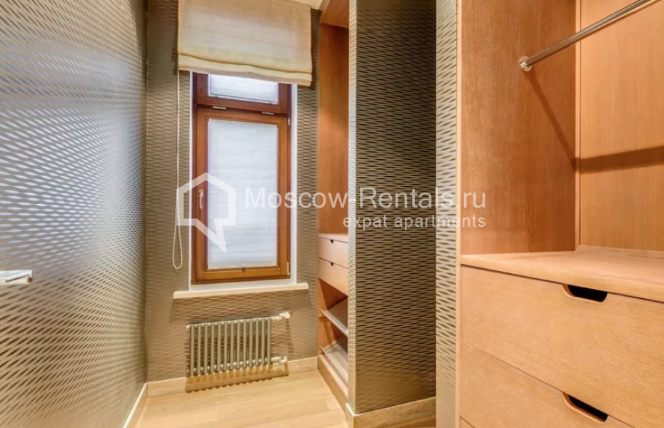 Photo #7 3-room (2 BR) apartment for <a href="http://moscow-rentals.ru/en/articles/long-term-rent" target="_blank">a long-term</a> rent
 in Russia, Moscow, 2nd Frunzenskaya str., 8