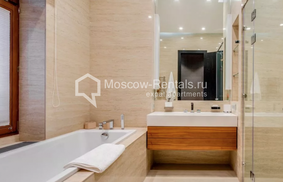 Photo #14 3-room (2 BR) apartment for <a href="http://moscow-rentals.ru/en/articles/long-term-rent" target="_blank">a long-term</a> rent
 in Russia, Moscow, 2nd Frunzenskaya str., 8