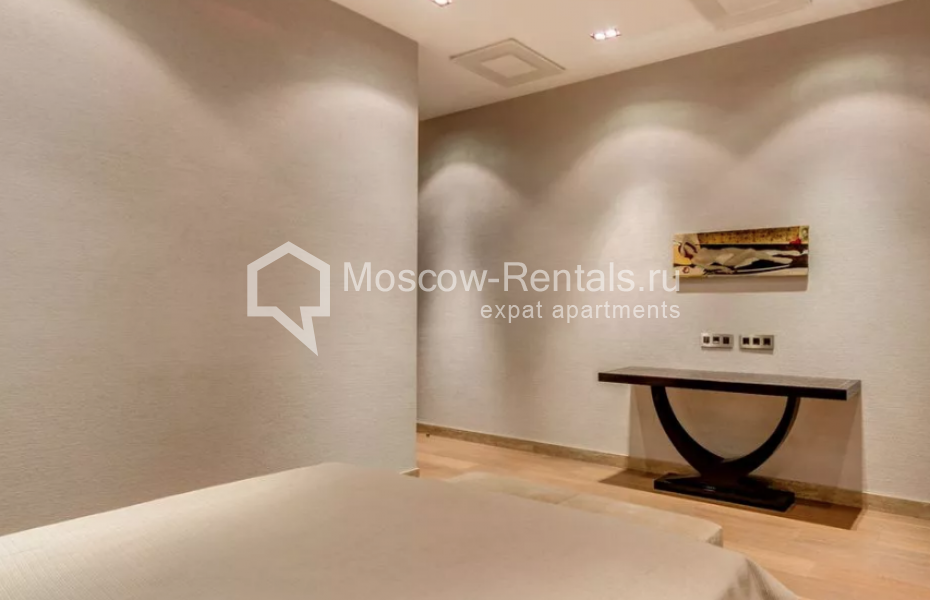 Photo #9 3-room (2 BR) apartment for <a href="http://moscow-rentals.ru/en/articles/long-term-rent" target="_blank">a long-term</a> rent
 in Russia, Moscow, 2nd Frunzenskaya str., 8