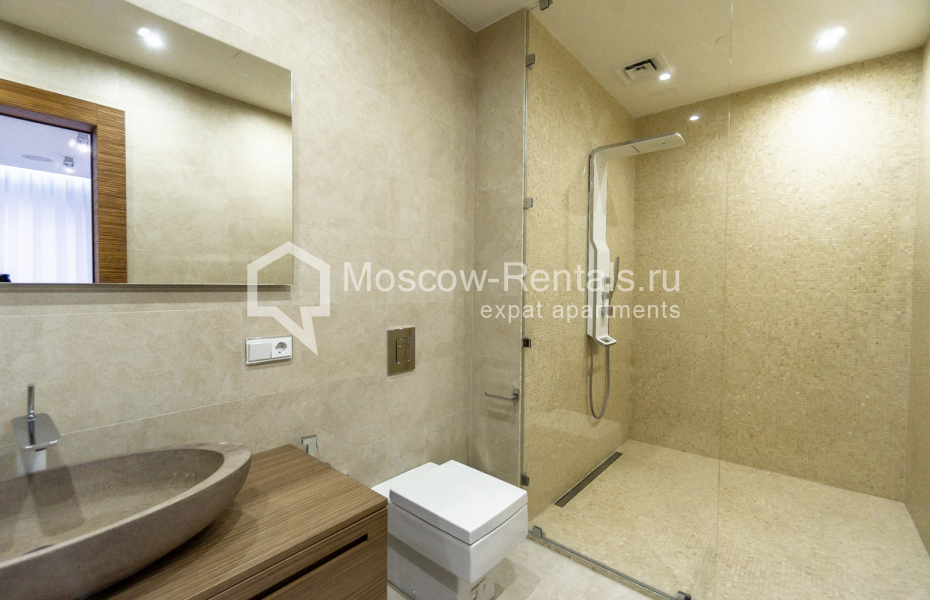 Photo #11 3-room (2 BR) apartment for <a href="http://moscow-rentals.ru/en/articles/long-term-rent" target="_blank">a long-term</a> rent
 in Russia, Moscow, Presnenskaya emb, 8с1