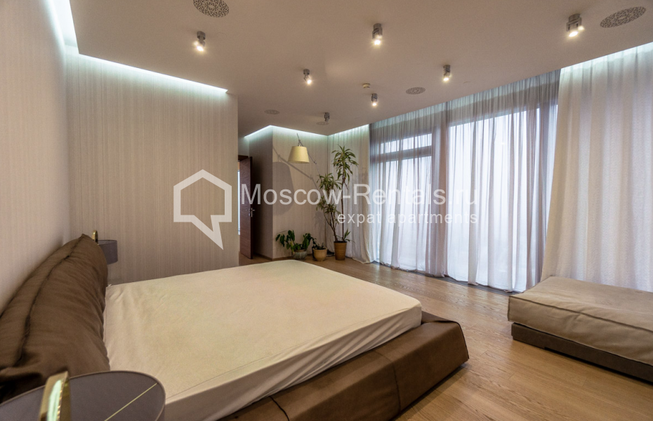 Photo #13 3-room (2 BR) apartment for <a href="http://moscow-rentals.ru/en/articles/long-term-rent" target="_blank">a long-term</a> rent
 in Russia, Moscow, Presnenskaya emb, 8с1