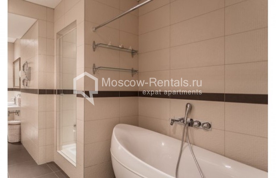 Photo #20 3-room (2 BR) apartment for <a href="http://moscow-rentals.ru/en/articles/long-term-rent" target="_blank">a long-term</a> rent
 in Russia, Moscow, Presnenskaya emb, 8с1