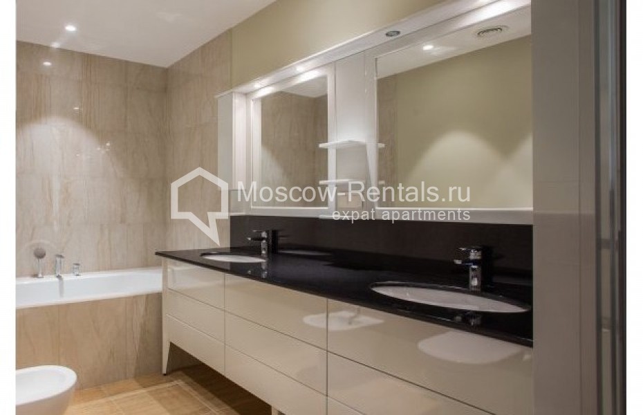 Photo #10 3-room (2 BR) apartment for <a href="http://moscow-rentals.ru/en/articles/long-term-rent" target="_blank">a long-term</a> rent
 in Russia, Moscow, 1st Krasnogvardeiskyi pr, 15