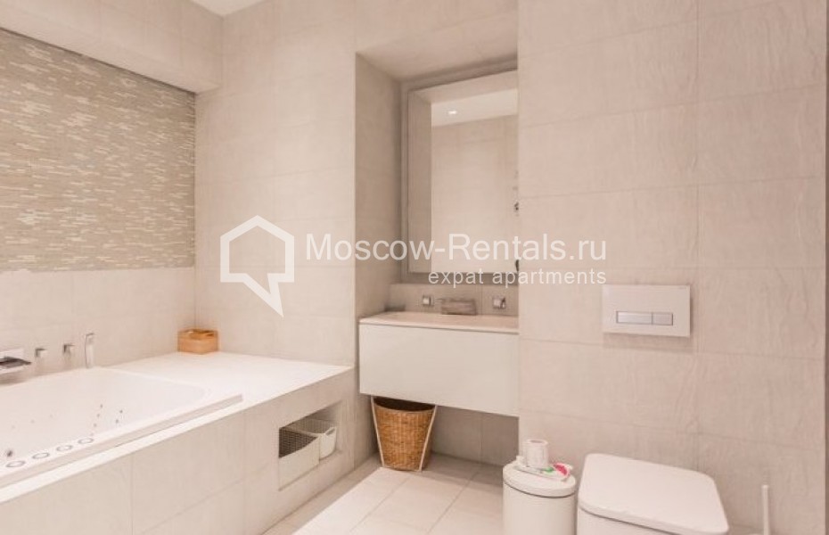 Photo #16 4-room (3 BR) apartment for <a href="http://moscow-rentals.ru/en/articles/long-term-rent" target="_blank">a long-term</a> rent
 in Russia, Moscow, Sadovaya-Spasskaya str, 19к1