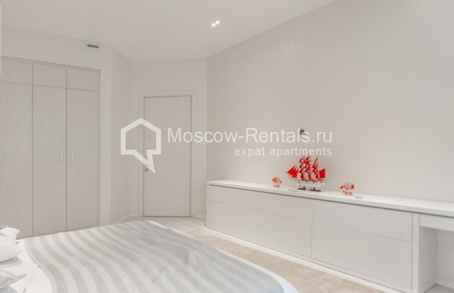 Photo #13 4-room (3 BR) apartment for <a href="http://moscow-rentals.ru/en/articles/long-term-rent" target="_blank">a long-term</a> rent
 in Russia, Moscow, Sadovaya-Spasskaya str, 19к1