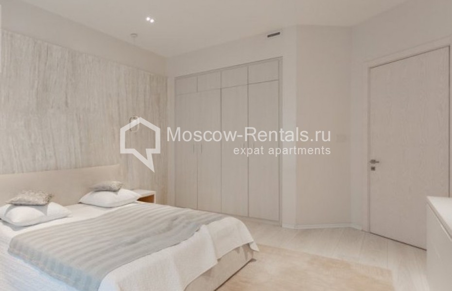 Photo #12 4-room (3 BR) apartment for <a href="http://moscow-rentals.ru/en/articles/long-term-rent" target="_blank">a long-term</a> rent
 in Russia, Moscow, Sadovaya-Spasskaya str, 19к1