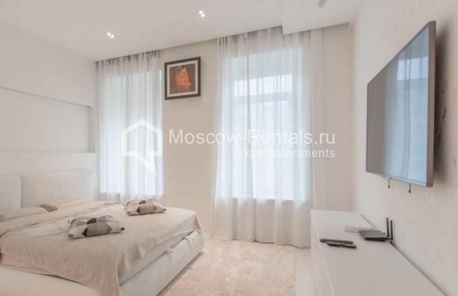 Photo #8 4-room (3 BR) apartment for <a href="http://moscow-rentals.ru/en/articles/long-term-rent" target="_blank">a long-term</a> rent
 in Russia, Moscow, Sadovaya-Spasskaya str, 19к1