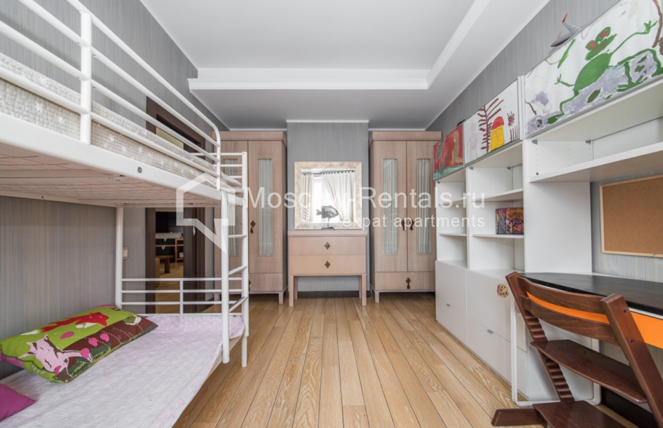 Photo #11 4-room (3 BR) apartment for <a href="http://moscow-rentals.ru/en/articles/long-term-rent" target="_blank">a long-term</a> rent
 in Russia, Moscow, Leninkyi propsp, 106К1