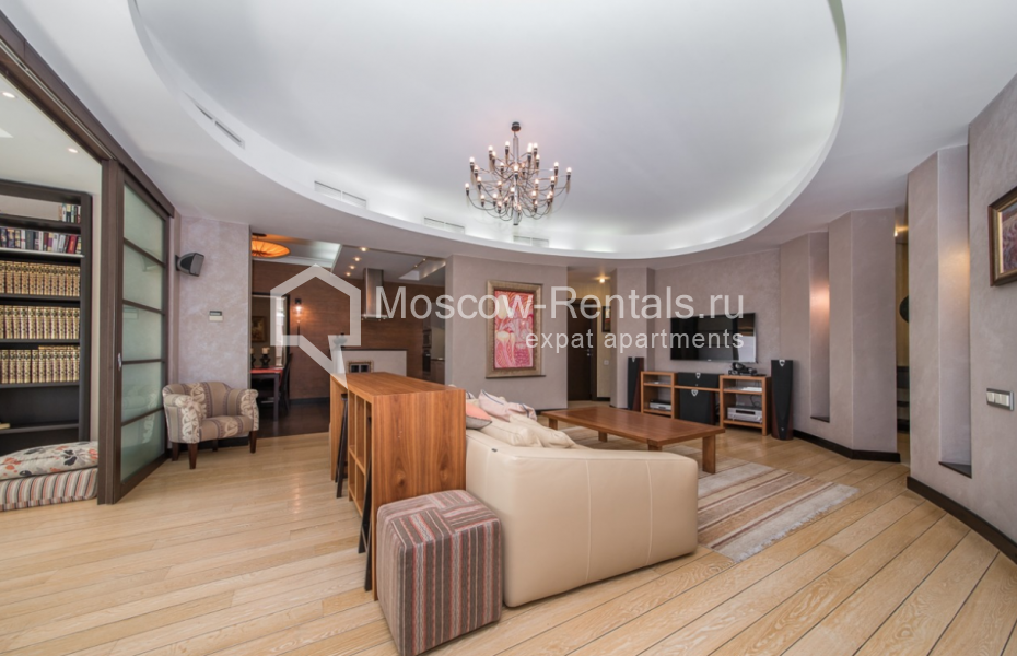 Photo #7 4-room (3 BR) apartment for <a href="http://moscow-rentals.ru/en/articles/long-term-rent" target="_blank">a long-term</a> rent
 in Russia, Moscow, Leninkyi propsp, 106К1