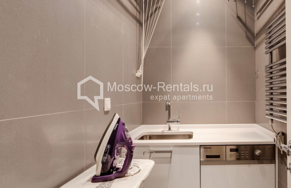 Photo #15 4-room (3 BR) apartment for <a href="http://moscow-rentals.ru/en/articles/long-term-rent" target="_blank">a long-term</a> rent
 in Russia, Moscow, Ruzheinyi lane, 3