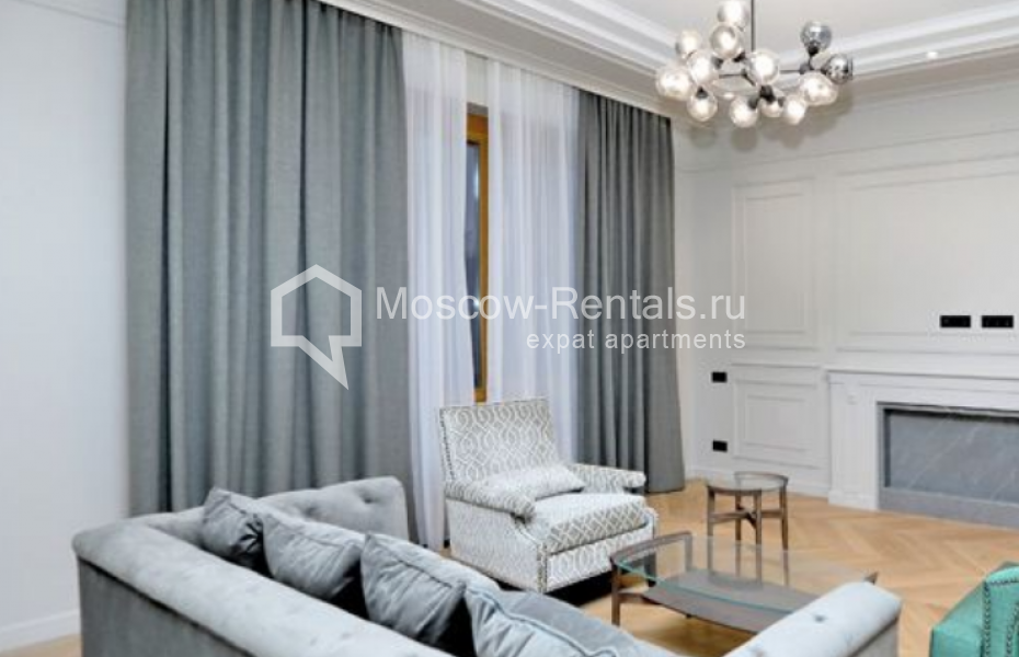 Photo #3 3-room (2 BR) apartment for <a href="http://moscow-rentals.ru/en/articles/long-term-rent" target="_blank">a long-term</a> rent
 in Russia, Moscow, Lva Tolstogo str, 23