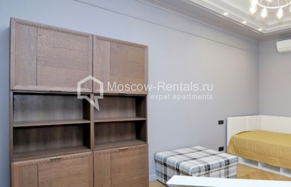 Photo #5 3-room (2 BR) apartment for <a href="http://moscow-rentals.ru/en/articles/long-term-rent" target="_blank">a long-term</a> rent
 in Russia, Moscow, Lva Tolstogo str, 23