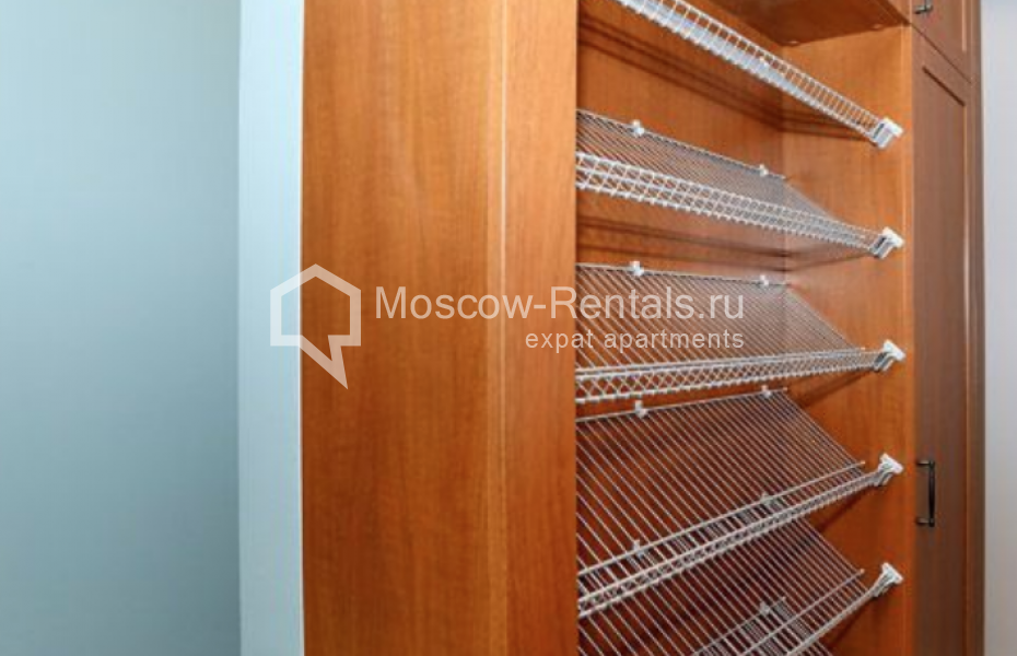 Photo #14 3-room (2 BR) apartment for <a href="http://moscow-rentals.ru/en/articles/long-term-rent" target="_blank">a long-term</a> rent
 in Russia, Moscow, Lva Tolstogo str, 23
