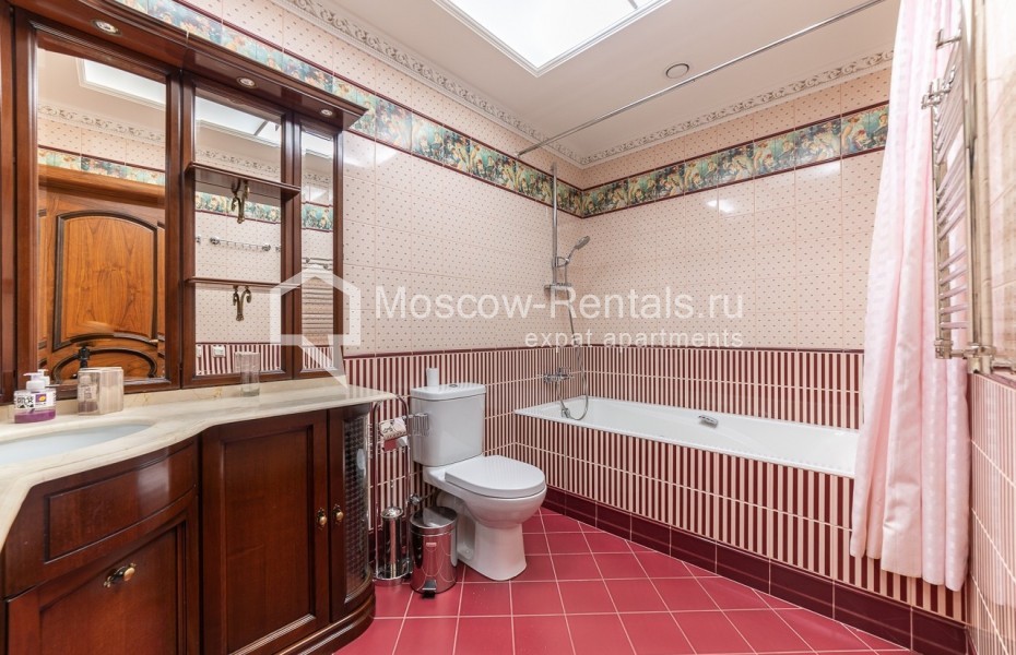 Photo #10 4-room (3 BR) apartment for <a href="http://moscow-rentals.ru/en/articles/long-term-rent" target="_blank">a long-term</a> rent
 in Russia, Moscow, Podsosenskyi lane, 3