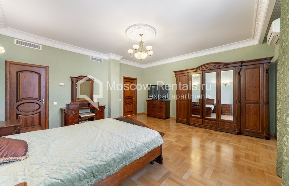 Photo #9 4-room (3 BR) apartment for <a href="http://moscow-rentals.ru/en/articles/long-term-rent" target="_blank">a long-term</a> rent
 in Russia, Moscow, Podsosenskyi lane, 3