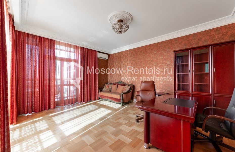 Photo #16 4-room (3 BR) apartment for <a href="http://moscow-rentals.ru/en/articles/long-term-rent" target="_blank">a long-term</a> rent
 in Russia, Moscow, Podsosenskyi lane, 3