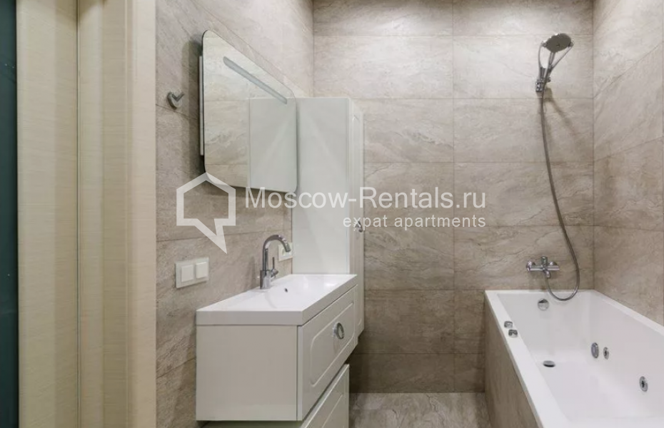 Photo #15 3-room (2 BR) apartment for <a href="http://moscow-rentals.ru/en/articles/long-term-rent" target="_blank">a long-term</a> rent
 in Russia, Moscow, Istrinskaya str, 8к3