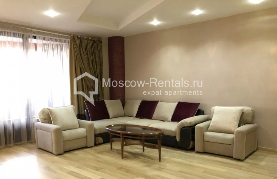 Photo #3 3-room (2 BR) apartment for <a href="http://moscow-rentals.ru/en/articles/long-term-rent" target="_blank">a long-term</a> rent
 in Russia, Moscow, Mozhaiskoe shosse,  2