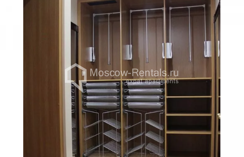 Photo #8 3-room (2 BR) apartment for <a href="http://moscow-rentals.ru/en/articles/long-term-rent" target="_blank">a long-term</a> rent
 in Russia, Moscow, Mozhaiskoe shosse,  2