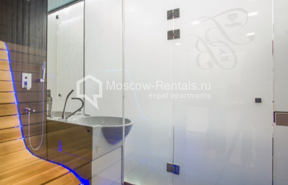 Photo #5 3-room (2 BR) apartment for <a href="http://moscow-rentals.ru/en/articles/long-term-rent" target="_blank">a long-term</a> rent
 in Russia, Moscow, Frunzenskaya emb, 32