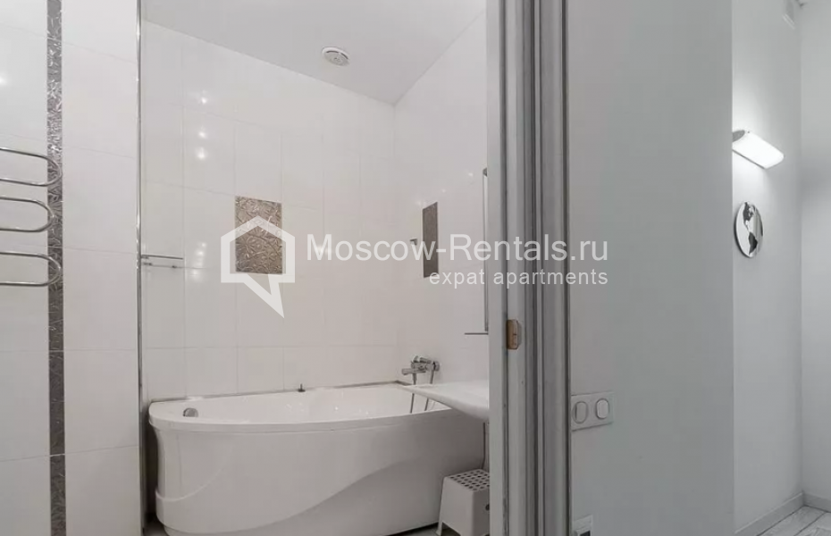 Photo #20 3-room (2 BR) apartment for <a href="http://moscow-rentals.ru/en/articles/long-term-rent" target="_blank">a long-term</a> rent
 in Russia, Moscow, Usacheva str, 2С3