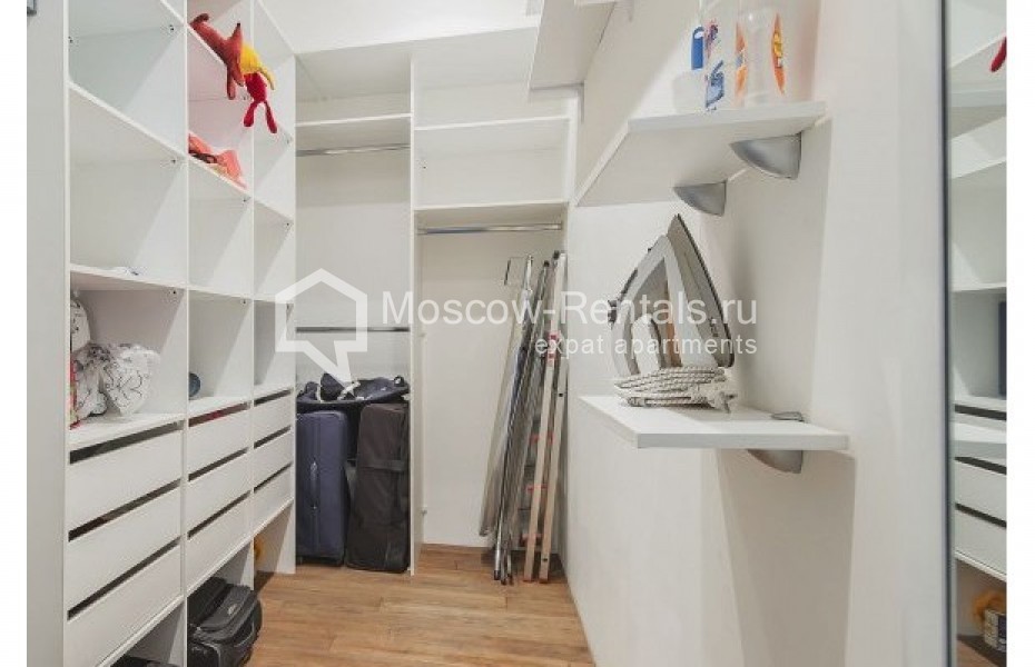 Photo #11 3-room (2 BR) apartment for <a href="http://moscow-rentals.ru/en/articles/long-term-rent" target="_blank">a long-term</a> rent
 in Russia, Moscow, Tverskaya str., 19А