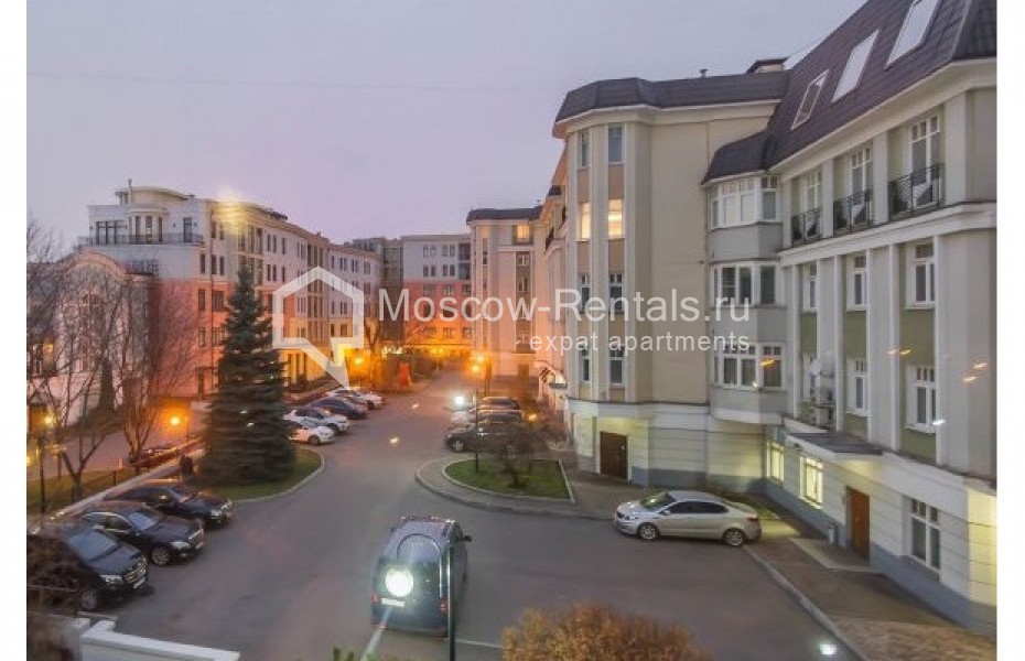 Photo #25 4-room (3 BR) apartment for <a href="http://moscow-rentals.ru/en/articles/long-term-rent" target="_blank">a long-term</a> rent
 in Russia, Moscow, 1st Kolobovskyi lane, 18