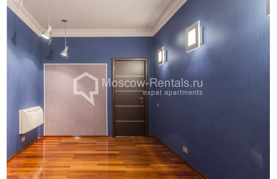 Photo #14 4-room (3 BR) apartment for <a href="http://moscow-rentals.ru/en/articles/long-term-rent" target="_blank">a long-term</a> rent
 in Russia, Moscow, 1st Kolobovskyi lane, 18