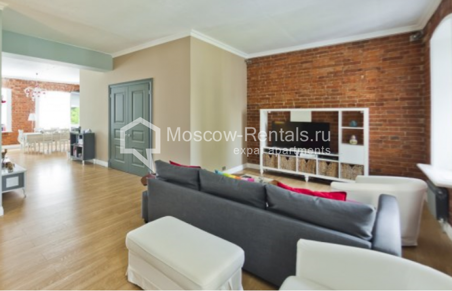 Photo #1 4-room (3 BR) apartment for <a href="http://moscow-rentals.ru/en/articles/long-term-rent" target="_blank">a long-term</a> rent
 in Russia, Moscow, Malyi Kozlovskyi lane, 8