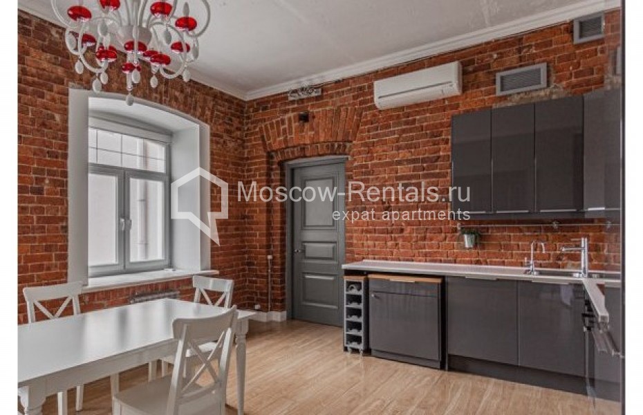 Photo #5 4-room (3 BR) apartment for <a href="http://moscow-rentals.ru/en/articles/long-term-rent" target="_blank">a long-term</a> rent
 in Russia, Moscow, Malyi Kozlovskyi lane, 8