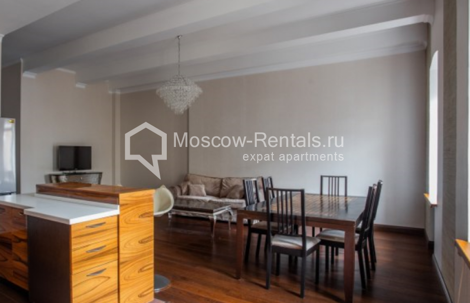 Photo #2 3-room (2 BR) apartment for <a href="http://moscow-rentals.ru/en/articles/long-term-rent" target="_blank">a long-term</a> rent
 in Russia, Moscow, Malaya Bronnaya str, 10С2