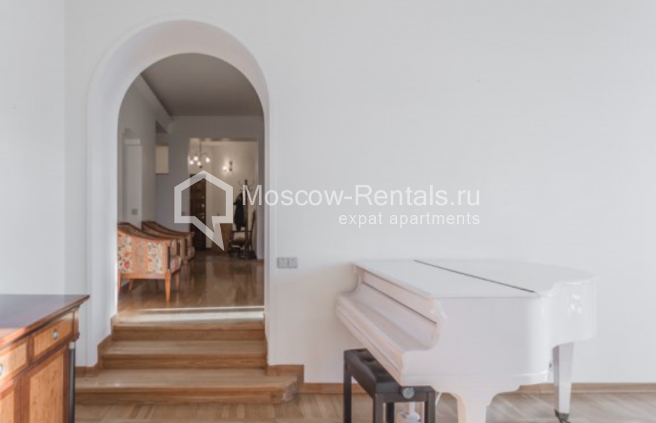 Photo #9 4-room (3 BR) apartment for <a href="http://moscow-rentals.ru/en/articles/long-term-rent" target="_blank">a long-term</a> rent
 in Russia, Moscow, Arkhangelskyi lane, 9