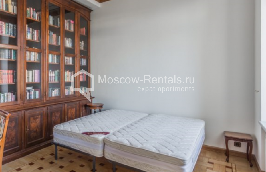 Photo #10 4-room (3 BR) apartment for <a href="http://moscow-rentals.ru/en/articles/long-term-rent" target="_blank">a long-term</a> rent
 in Russia, Moscow, Arkhangelskyi lane, 9
