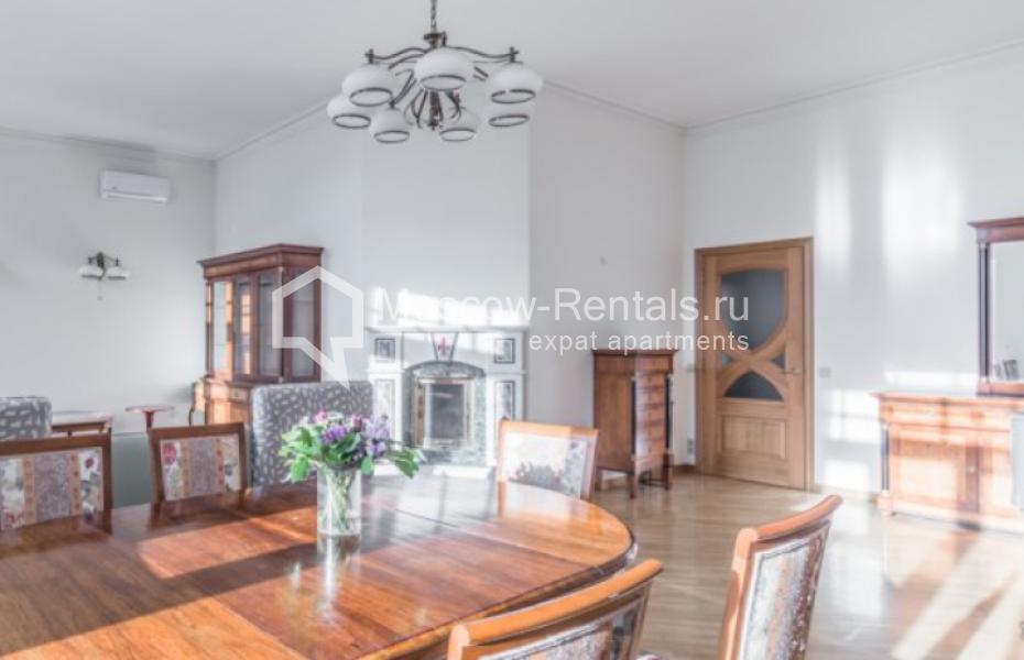 Photo #2 4-room (3 BR) apartment for <a href="http://moscow-rentals.ru/en/articles/long-term-rent" target="_blank">a long-term</a> rent
 in Russia, Moscow, Arkhangelskyi lane, 9