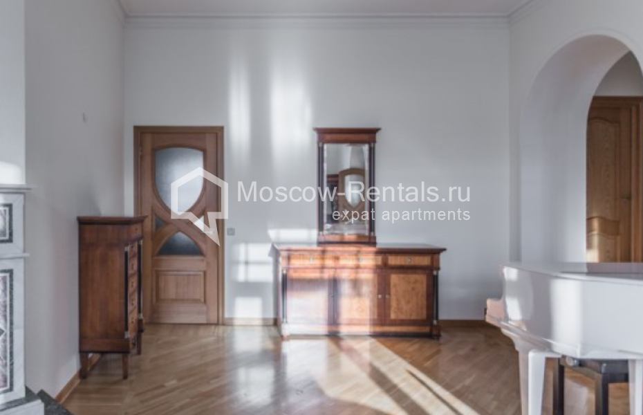 Photo #8 4-room (3 BR) apartment for <a href="http://moscow-rentals.ru/en/articles/long-term-rent" target="_blank">a long-term</a> rent
 in Russia, Moscow, Arkhangelskyi lane, 9