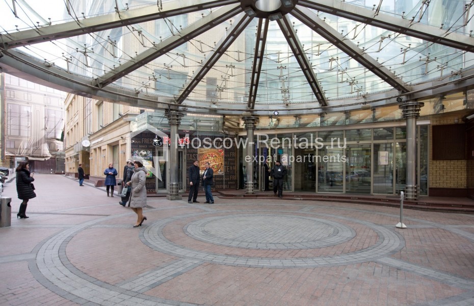 Photo #3 Office for <a href="http://moscow-rentals.ru/en/articles/long-term-rent" target="_blank">a long-term</a> rent
 in Russia, Moscow, Nikolskaya street, 10