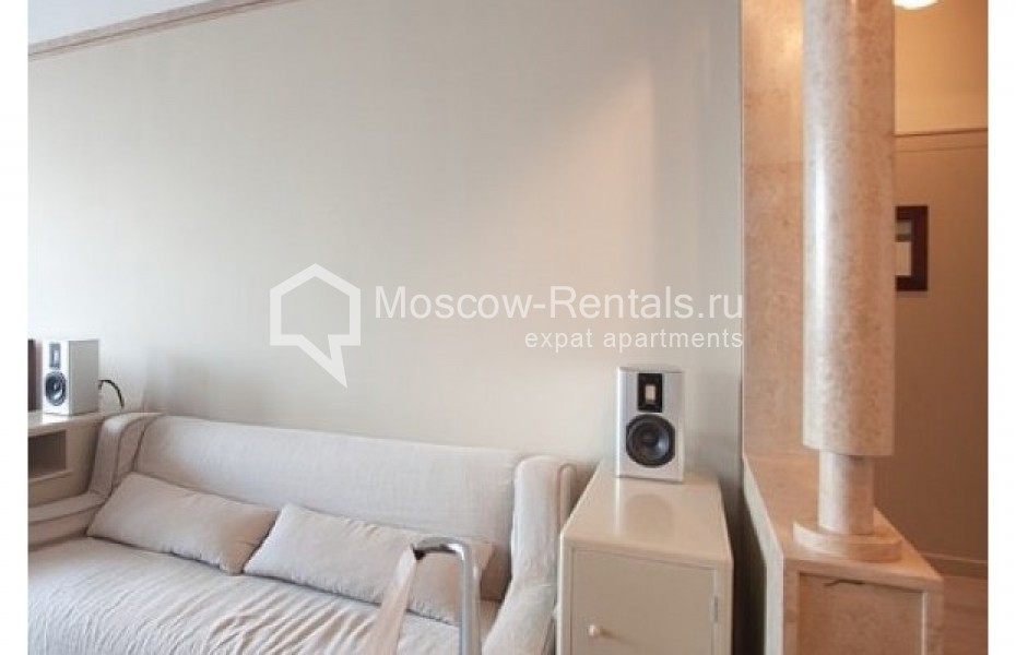 Photo #5 3-room (2 BR) apartment for <a href="http://moscow-rentals.ru/en/articles/long-term-rent" target="_blank">a long-term</a> rent
 in Russia, Moscow, Usacheva str, 2С3