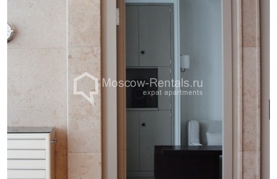 Photo #10 3-room (2 BR) apartment for <a href="http://moscow-rentals.ru/en/articles/long-term-rent" target="_blank">a long-term</a> rent
 in Russia, Moscow, Usacheva str, 2С3