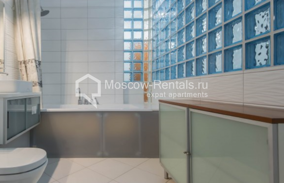 Photo #15 4-room (3 BR) apartment for <a href="http://moscow-rentals.ru/en/articles/long-term-rent" target="_blank">a long-term</a> rent
 in Russia, Moscow, Staroslobodskaya str, 3