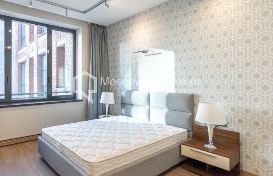 Photo #5 4-room (3 BR) apartment for <a href="http://moscow-rentals.ru/en/articles/long-term-rent" target="_blank">a long-term</a> rent
 in Russia, Moscow, Malaya Pirogovskaya str., 8