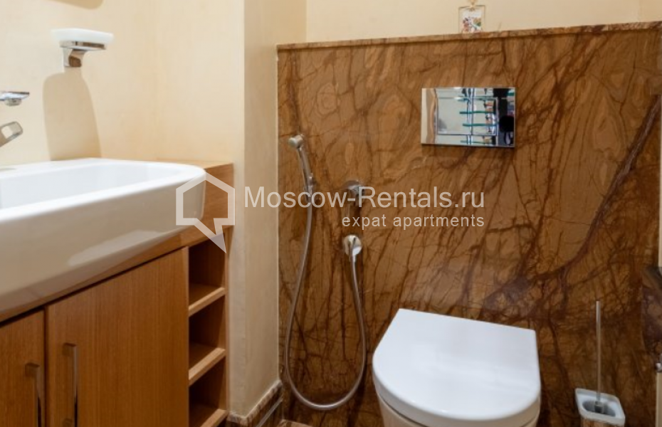 Photo #26 4-room (3 BR) apartment for <a href="http://moscow-rentals.ru/en/articles/long-term-rent" target="_blank">a long-term</a> rent
 in Russia, Moscow, Bolshoi Znamenskyi lane, 13С1
