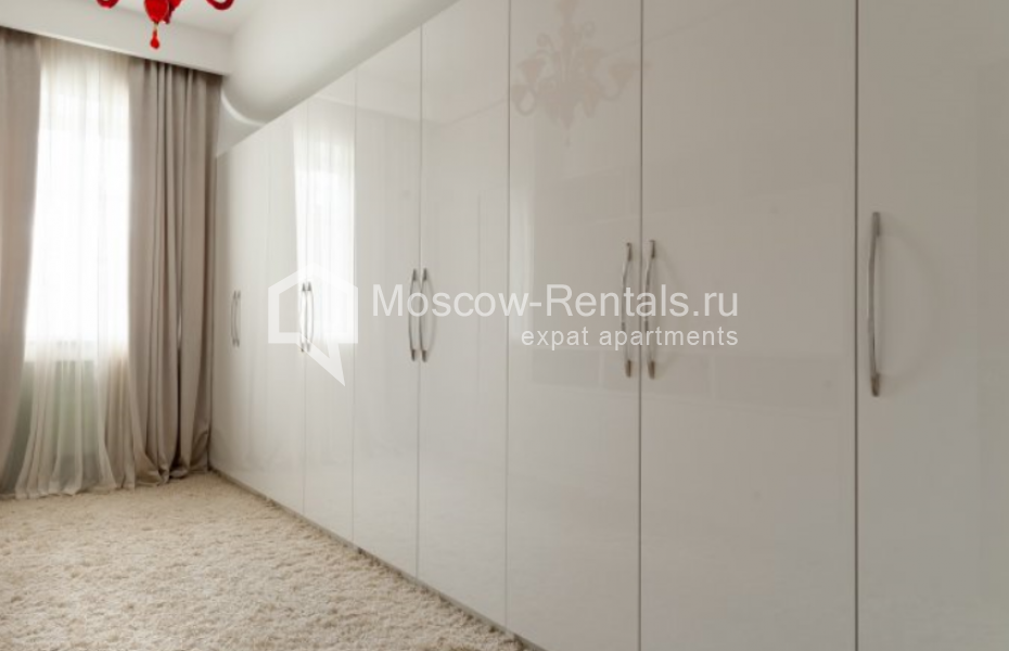 Photo #16 4-room (3 BR) apartment for <a href="http://moscow-rentals.ru/en/articles/long-term-rent" target="_blank">a long-term</a> rent
 in Russia, Moscow, Bolshoi Znamenskyi lane, 13С1