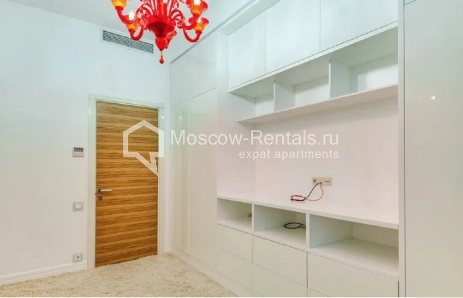Photo #15 4-room (3 BR) apartment for <a href="http://moscow-rentals.ru/en/articles/long-term-rent" target="_blank">a long-term</a> rent
 in Russia, Moscow, Bolshoi Znamenskyi lane, 13С1