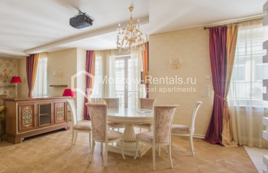 Photo #1 4-room (3 BR) apartment for <a href="http://moscow-rentals.ru/en/articles/long-term-rent" target="_blank">a long-term</a> rent
 in Russia, Moscow, Malyi Kozikhinsky lane, 14