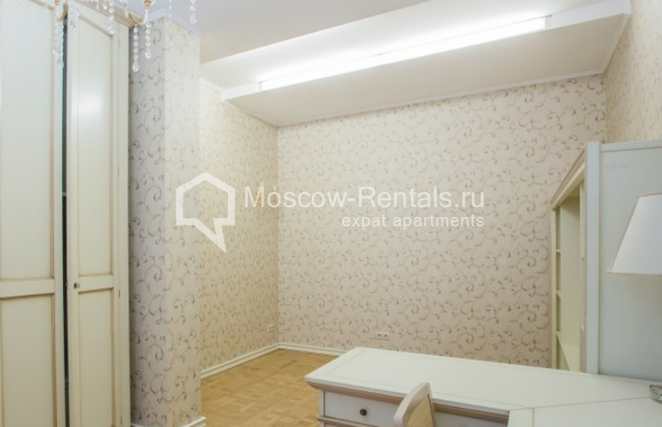 Photo #9 4-room (3 BR) apartment for <a href="http://moscow-rentals.ru/en/articles/long-term-rent" target="_blank">a long-term</a> rent
 in Russia, Moscow, Malyi Kozikhinsky lane, 14