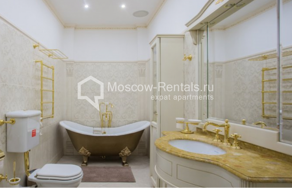 Photo #10 4-room (3 BR) apartment for <a href="http://moscow-rentals.ru/en/articles/long-term-rent" target="_blank">a long-term</a> rent
 in Russia, Moscow, Malyi Kozikhinsky lane, 14