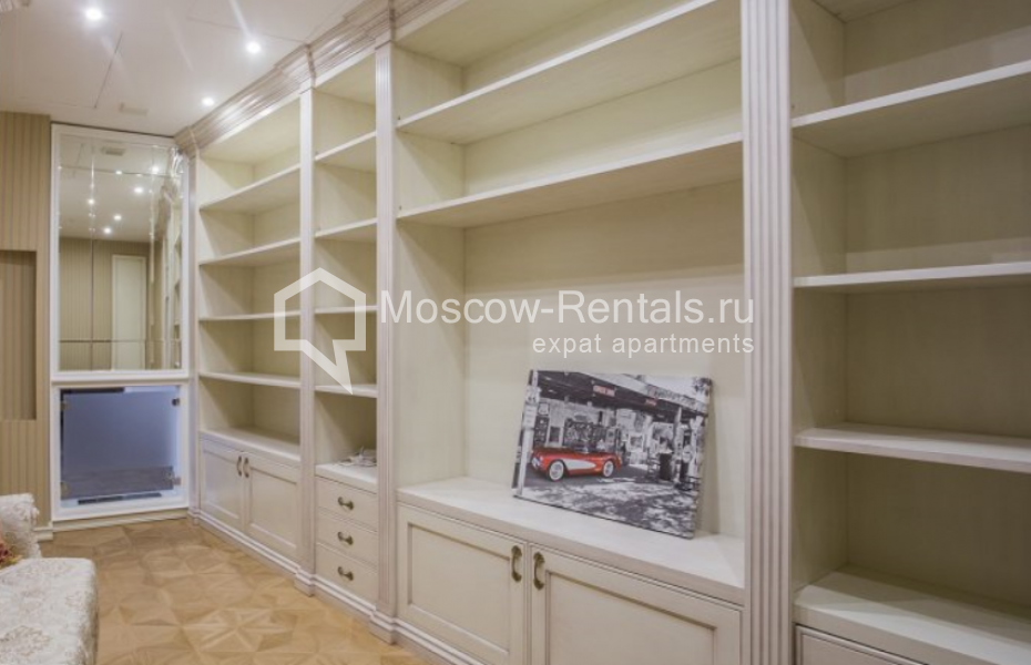 Photo #6 4-room (3 BR) apartment for <a href="http://moscow-rentals.ru/en/articles/long-term-rent" target="_blank">a long-term</a> rent
 in Russia, Moscow, Malyi Kozikhinsky lane, 14