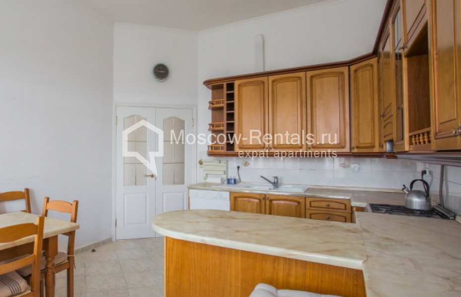 Photo #2 3-room (2 BR) apartment for <a href="http://moscow-rentals.ru/en/articles/long-term-rent" target="_blank">a long-term</a> rent
 in Russia, Moscow, Golikovskyi lane, 13